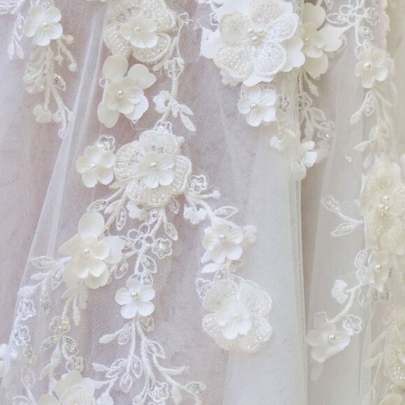 New long wedding dress.Off white/nude bridal gown - Picture 3 of 6